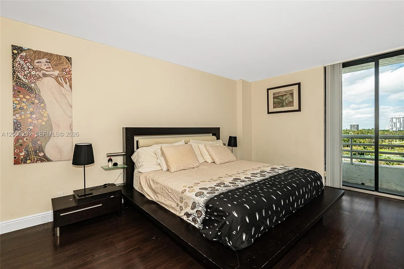 3300 NE 192nd St # 711, Aventura FL 33180