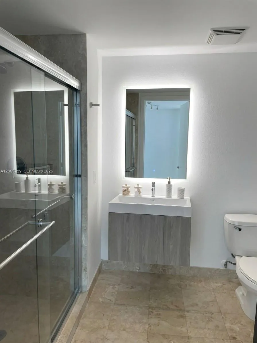 350 S Miami Ave # 1702, Miami FL 33130