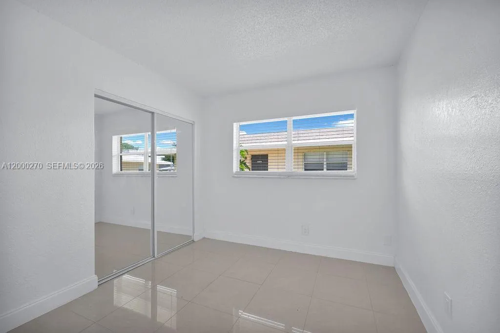 6951 SW 7th St, Margate FL 33068