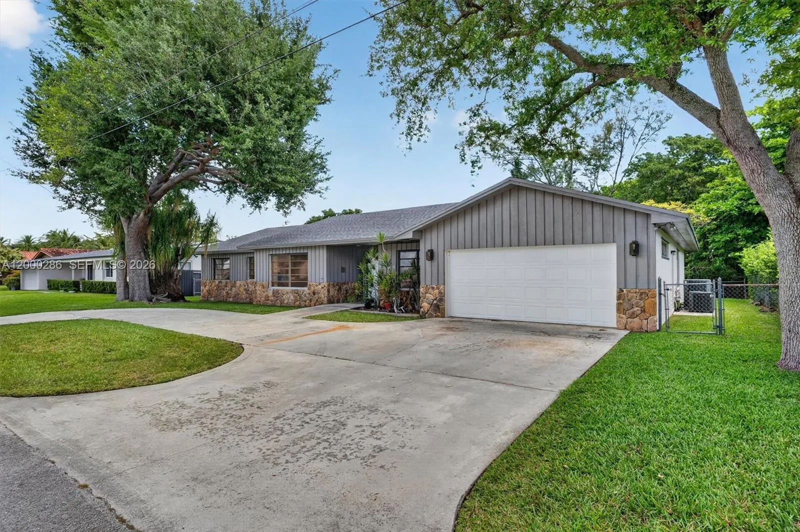 7009 SW 66th Ave, South Miami FL 33143