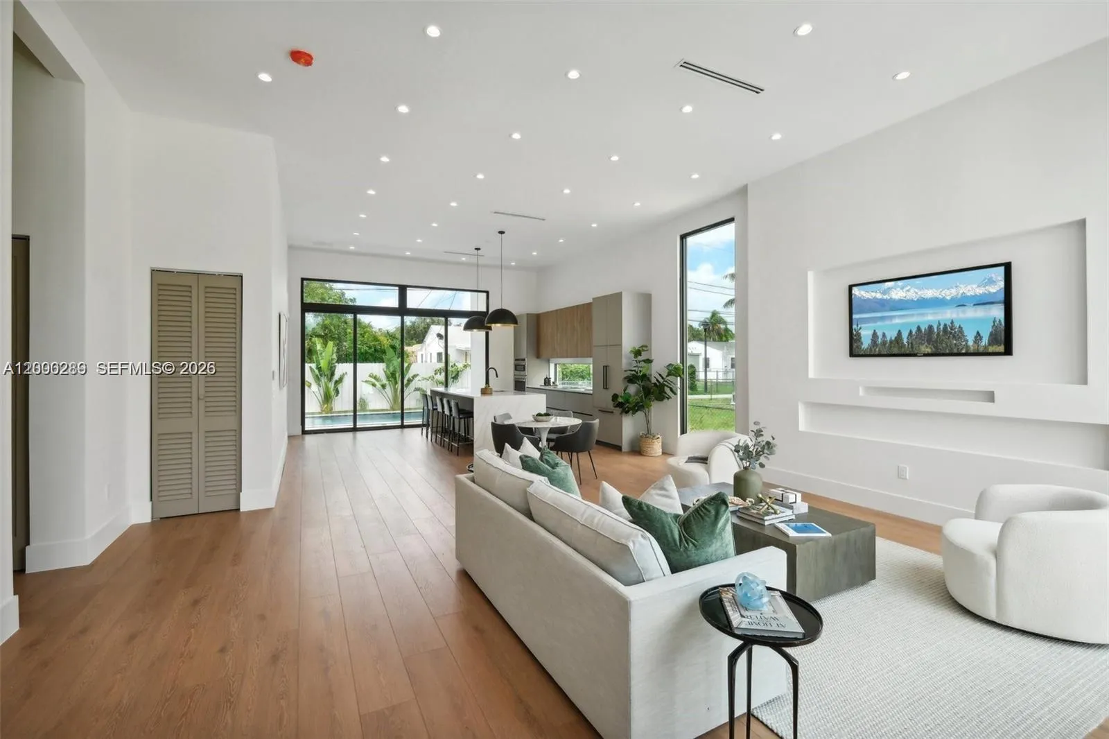 510 NW 50th St, Miami FL 33127