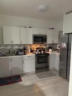 616 SW 11th St, Florida City FL 33034