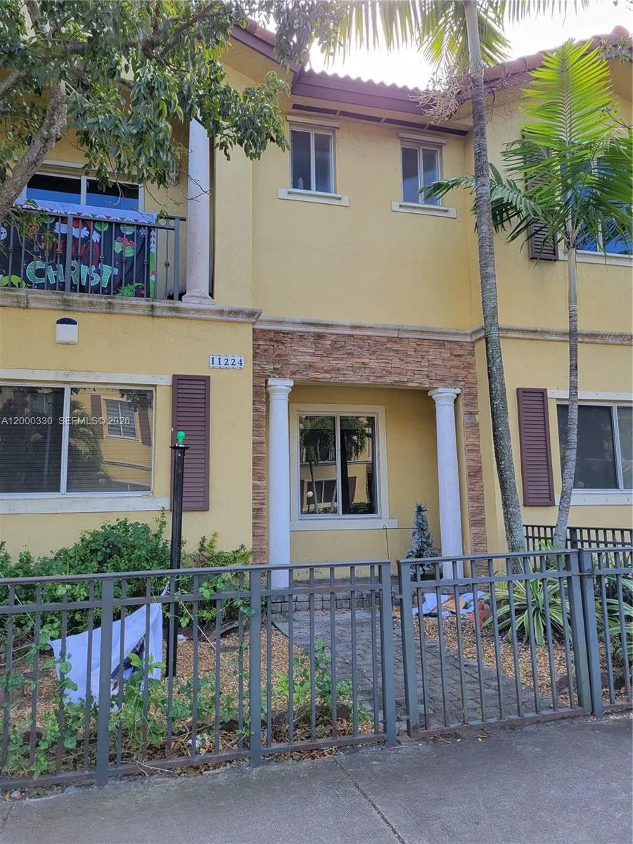 11224 SW 230th Ter, Miami FL 33170