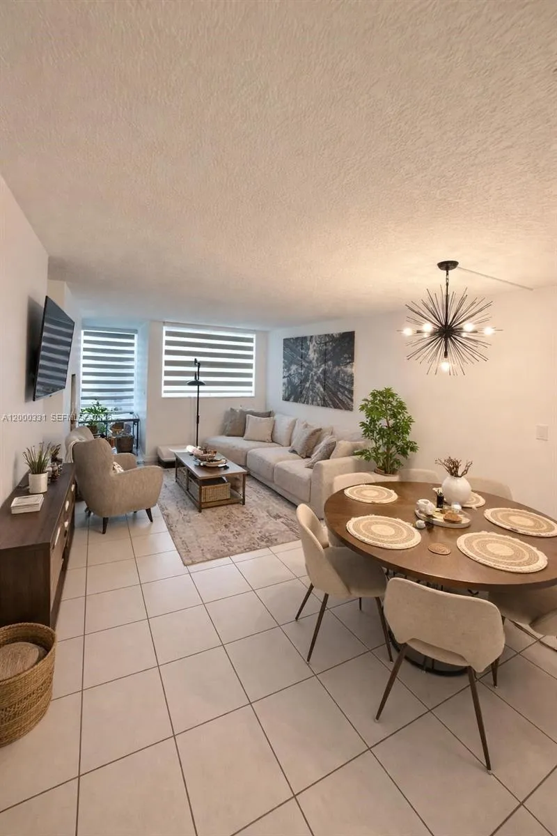 9400 W Flagler St # 309, Miami FL 33174