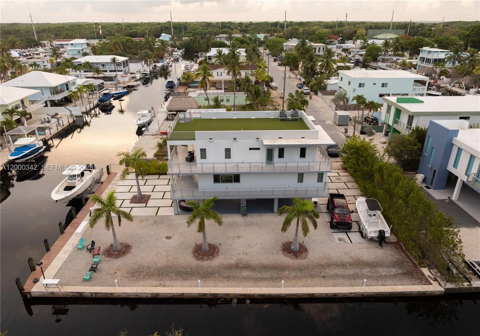 475 Bahia Honda Rd, Key Largo FL 33037