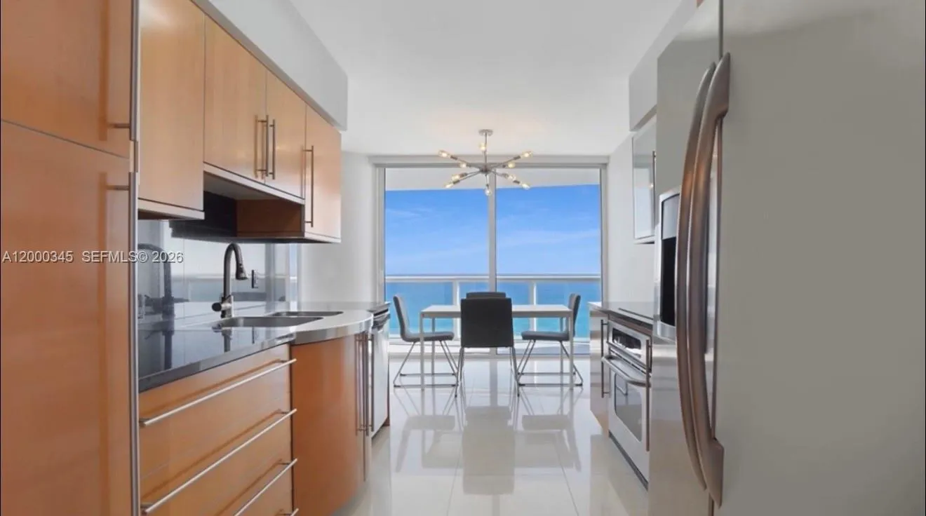 6365 Collins Ave # 2702, Miami Beach FL 33141