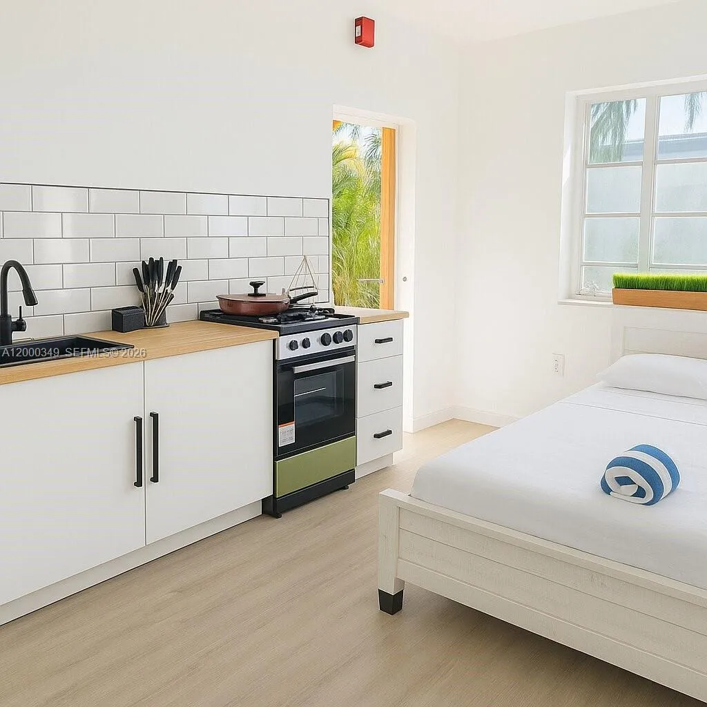 301 86th St # 4A, Miami Beach FL 33141