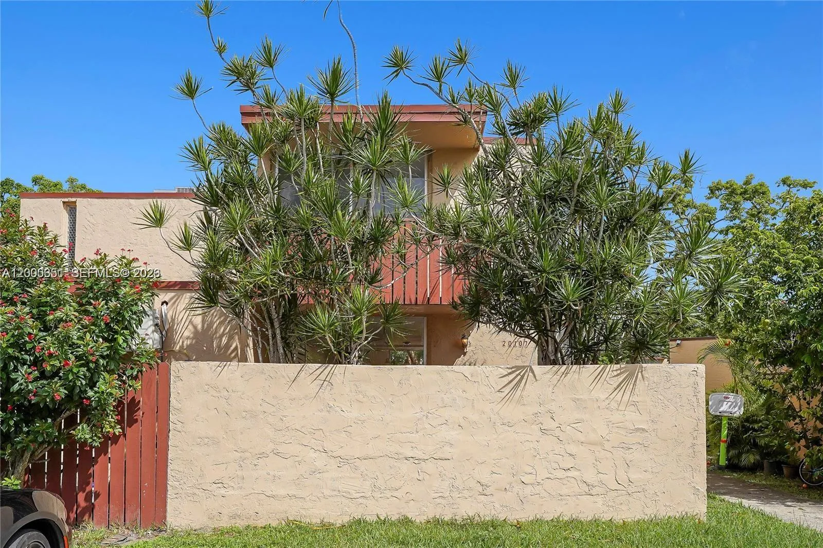 20107 SW 123rd Dr, Miami FL 33177