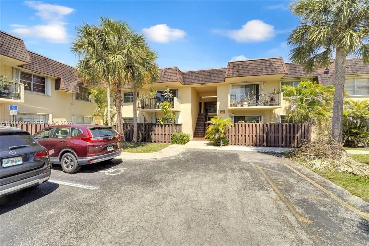 9009 SW 138th St # 2, Miami FL 33176