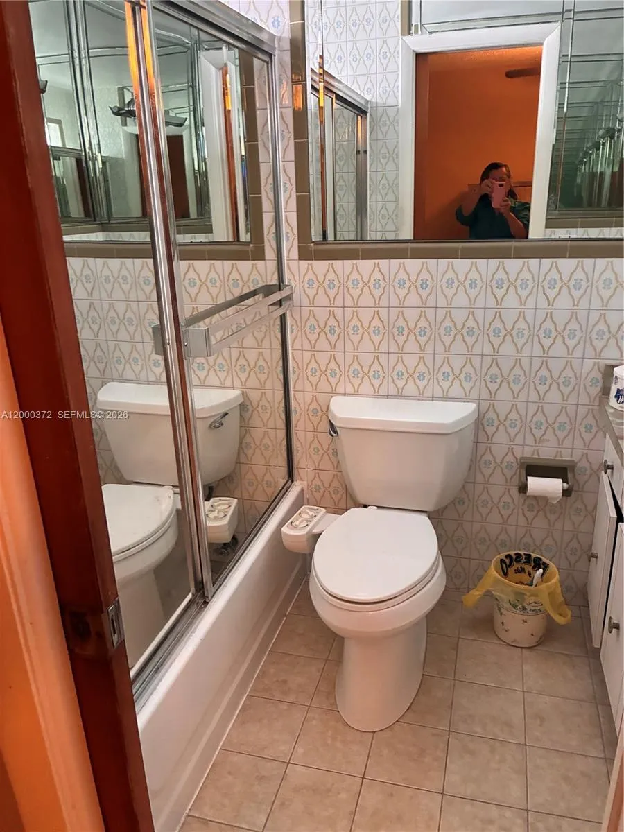 6770 SW 15th St, Miami FL 33144