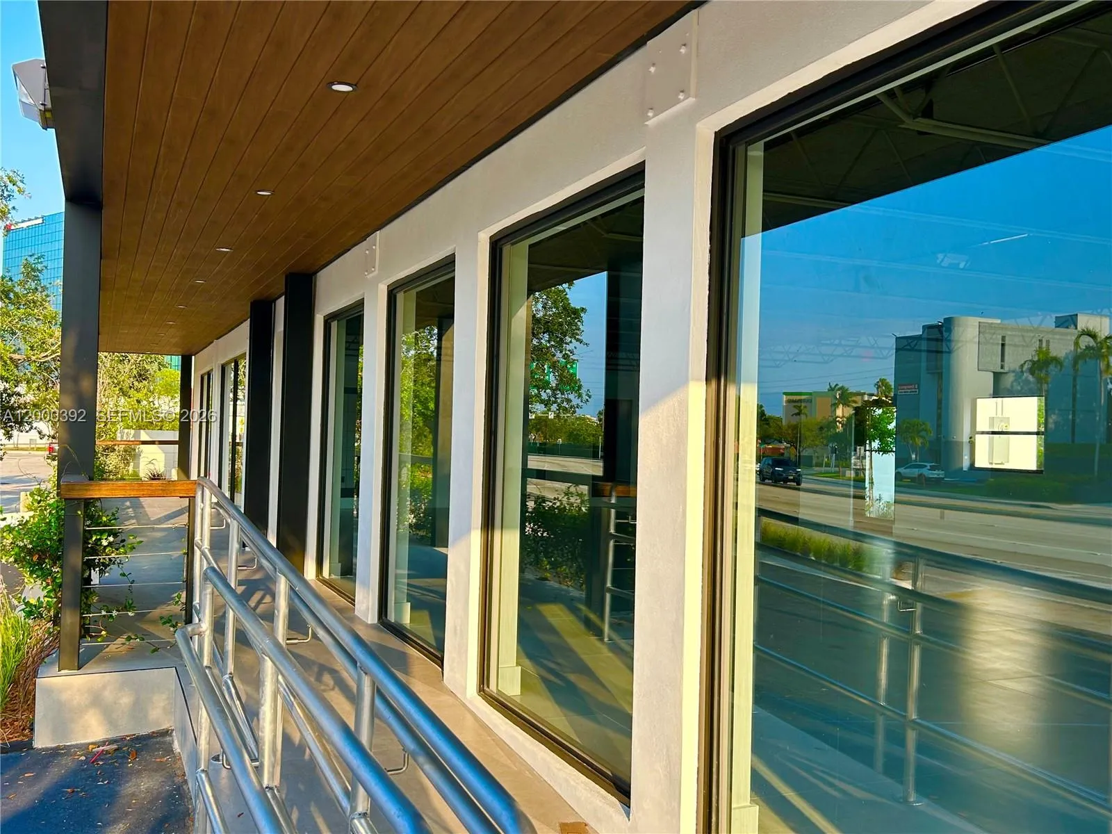 2100 E Commercial Blvd, Fort Lauderdale FL 33308