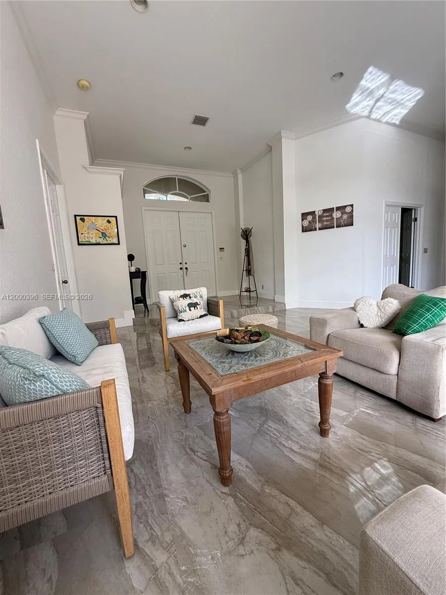 3700 Oak Ridge Ln, Weston FL 33331