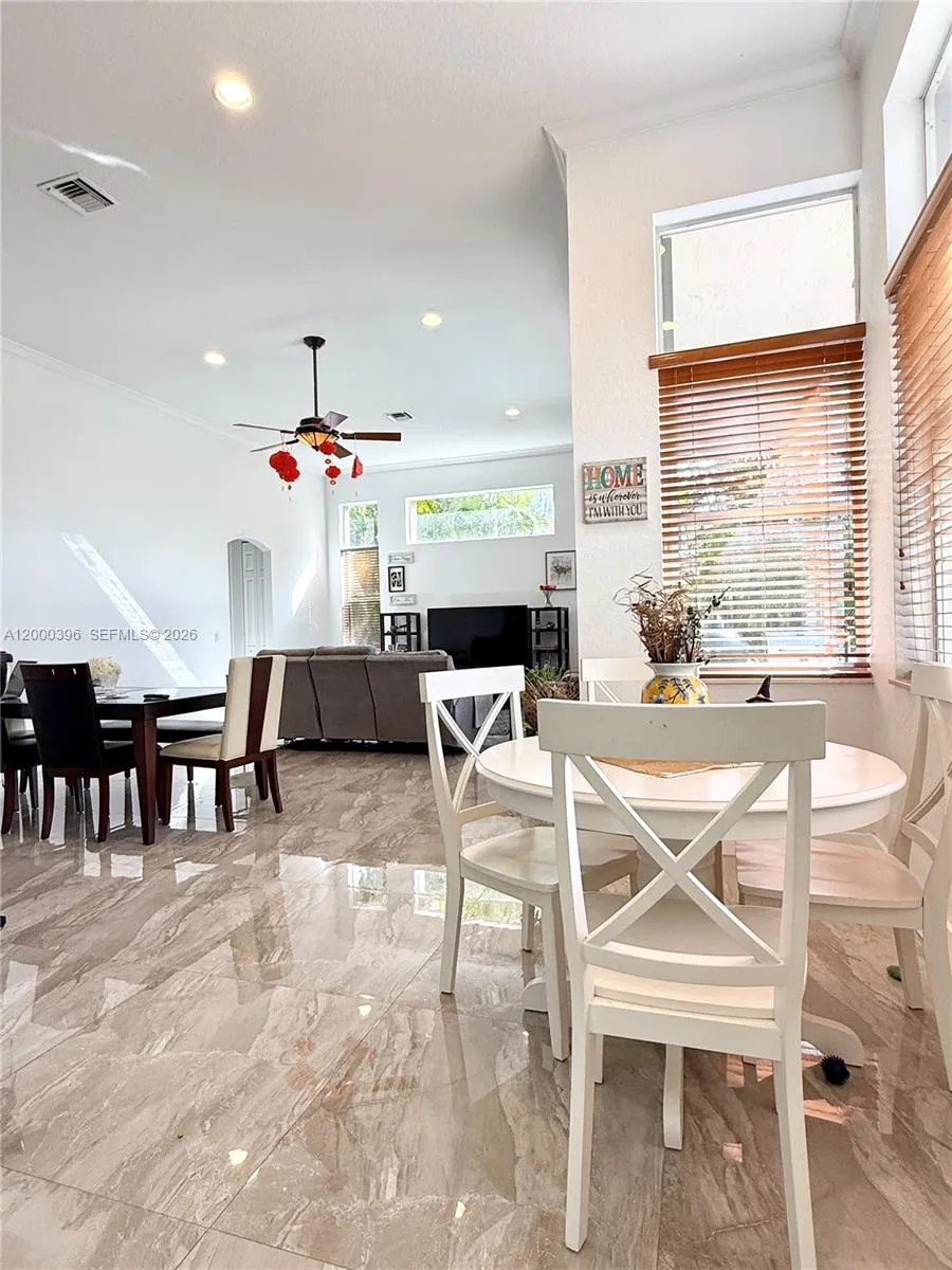 3700 Oak Ridge Ln, Weston FL 33331