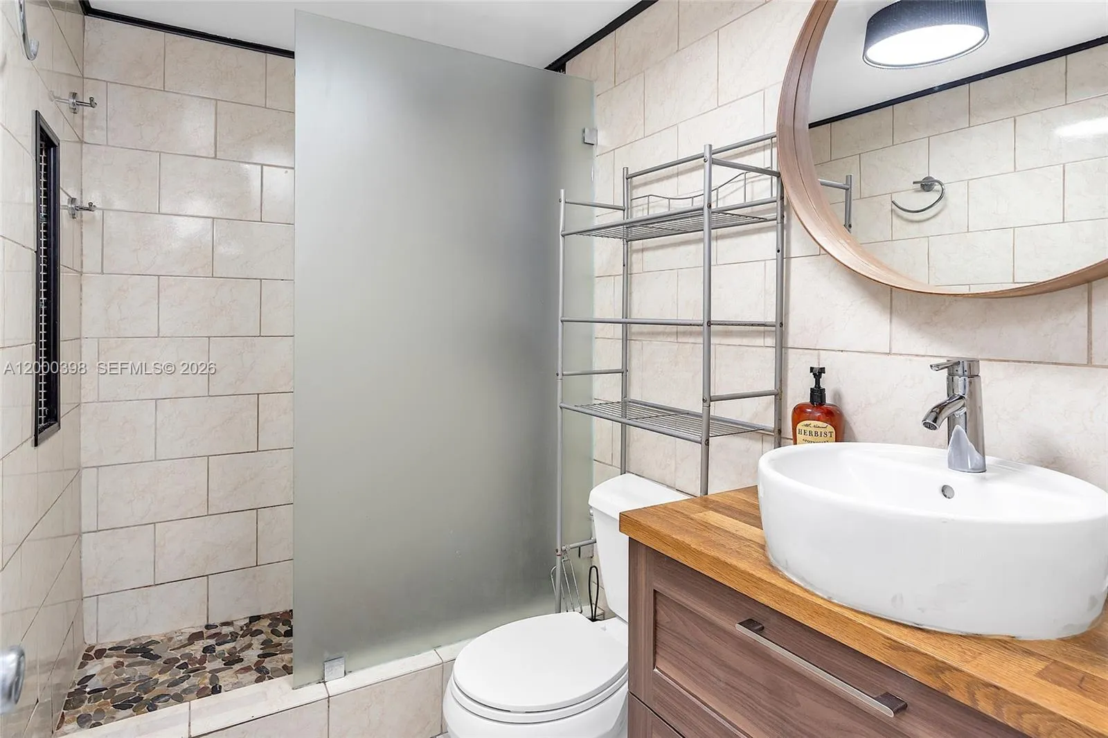 7010 NW 186th St # 410, Hialeah FL 33015