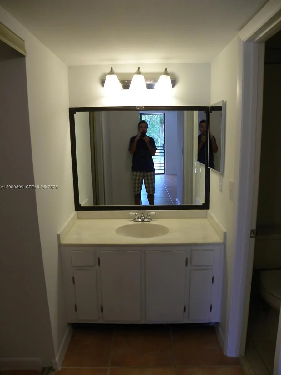 8050 W Mcnab Rd # 206, Tamarac FL 33321