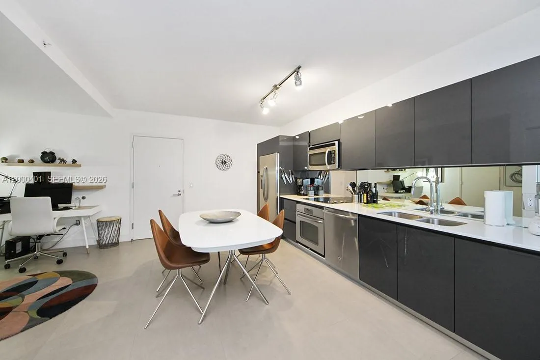 31 SE 6th St # 1206, Miami FL 33131