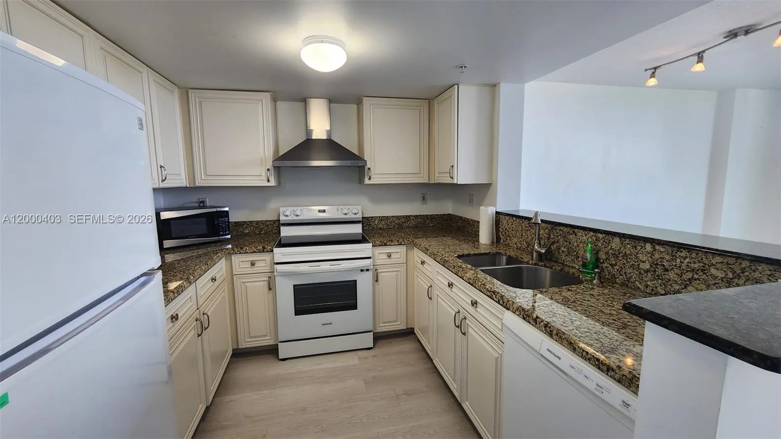 3000 Coral Way # 713, Miami FL 33145