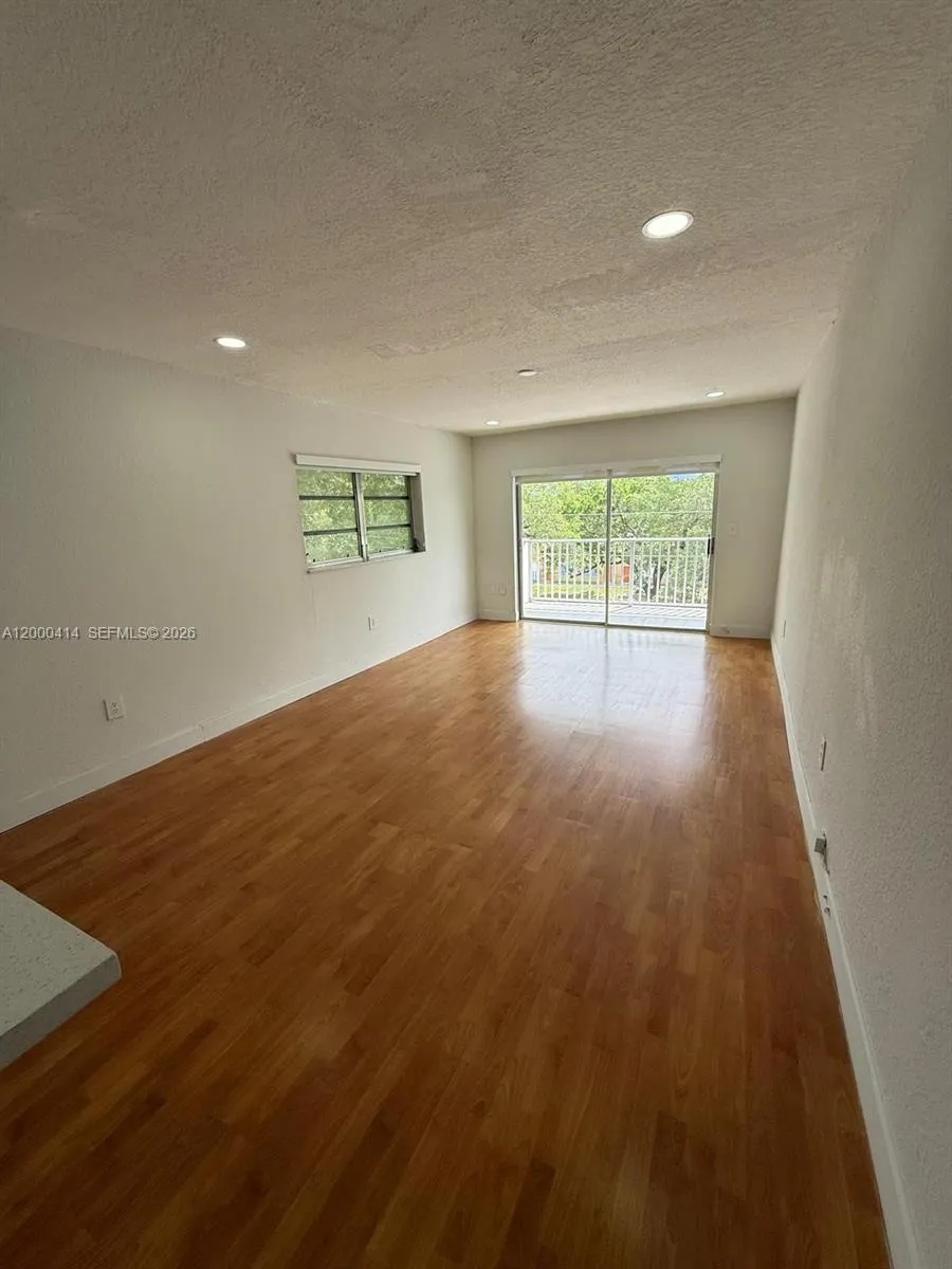 12105 NE 11th Pl # 306, North Miami FL 33161