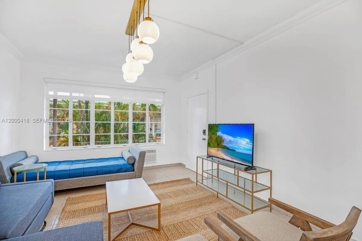 301 86th St # 3, Miami Beach FL 33141