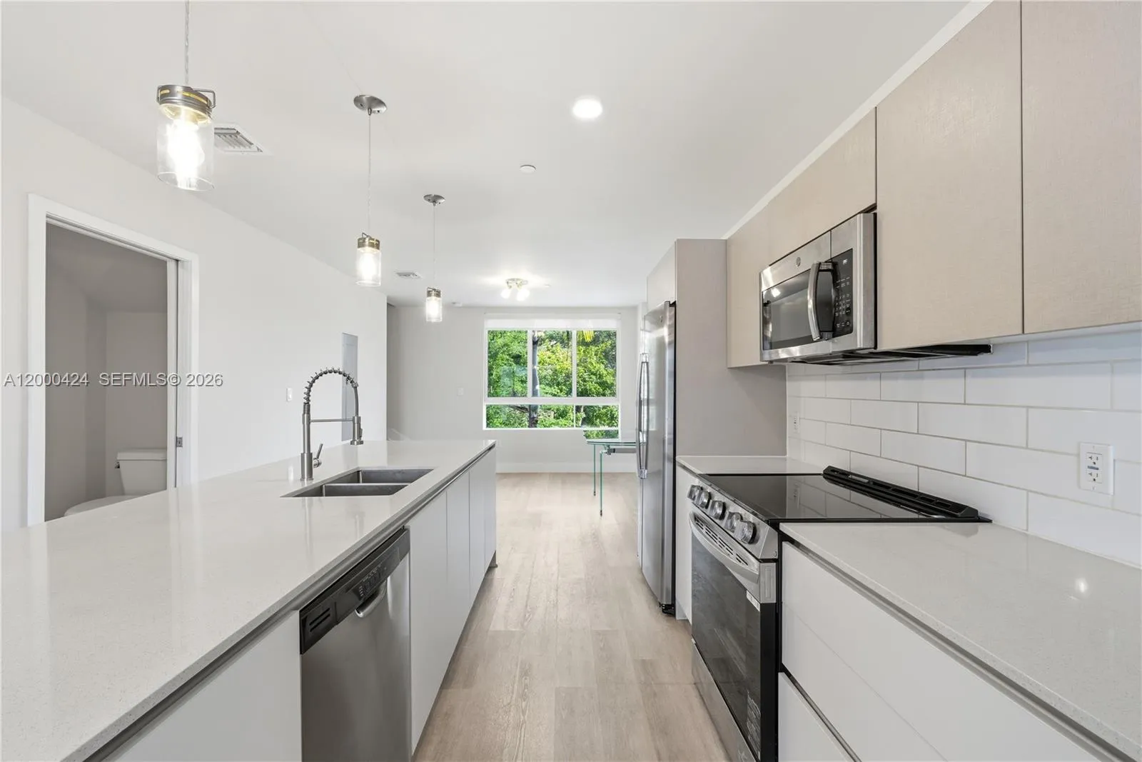 2505 NE 193rd St # 4215, Miami FL 33180