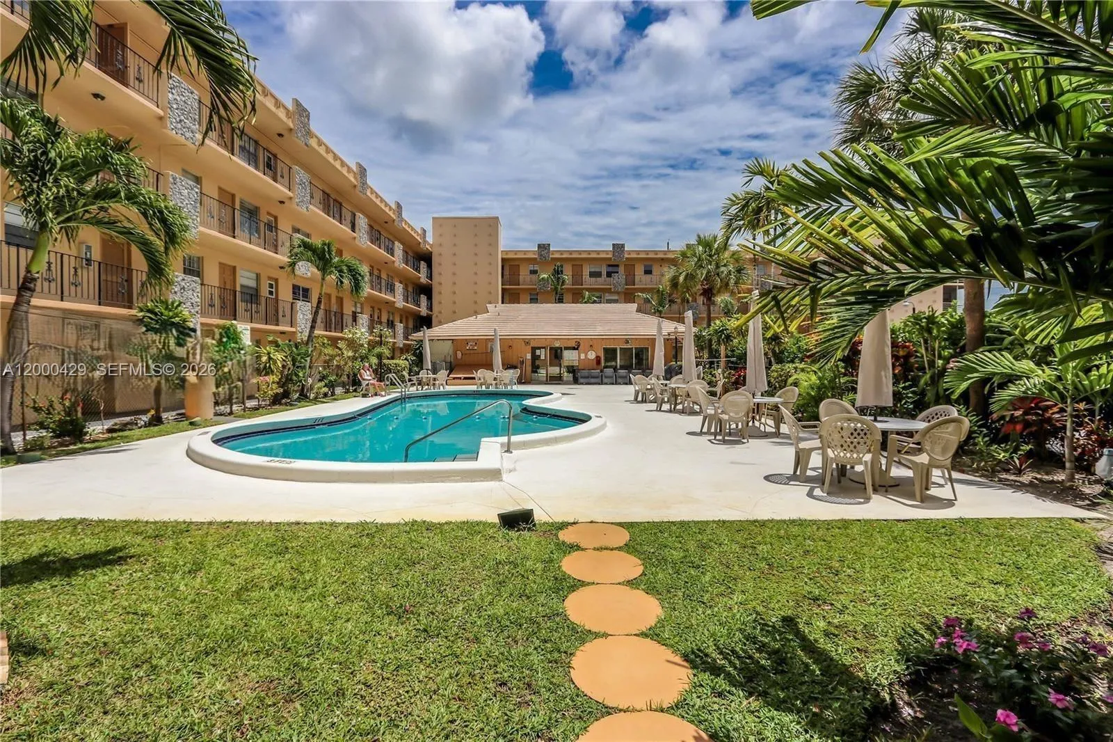 2145 Pierce St # 326, Hollywood FL 33020