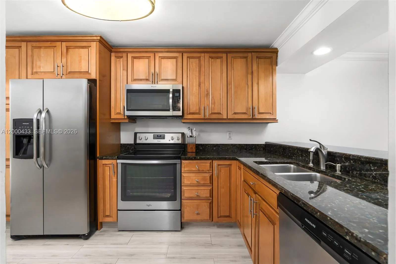 16 Royal Palm Way # 205, Boca Raton FL 33432