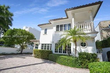 113 S Gordon Road, Fort Lauderdale FL 33301