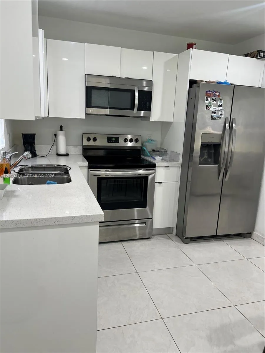 2954 NW 57th St # 2954, Miami FL 33142