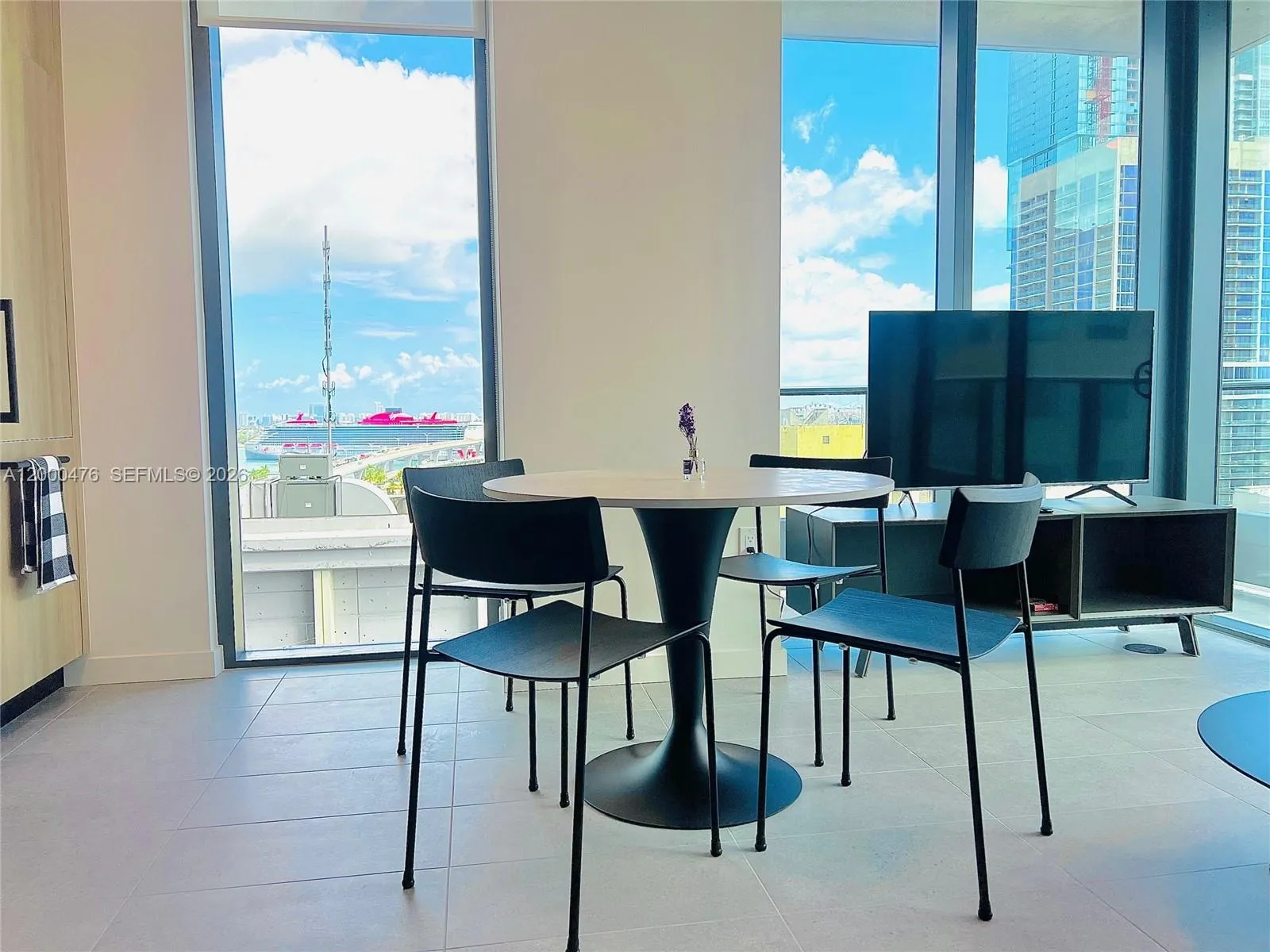 121 NE 25th ST # 1701, Miami FL 33132