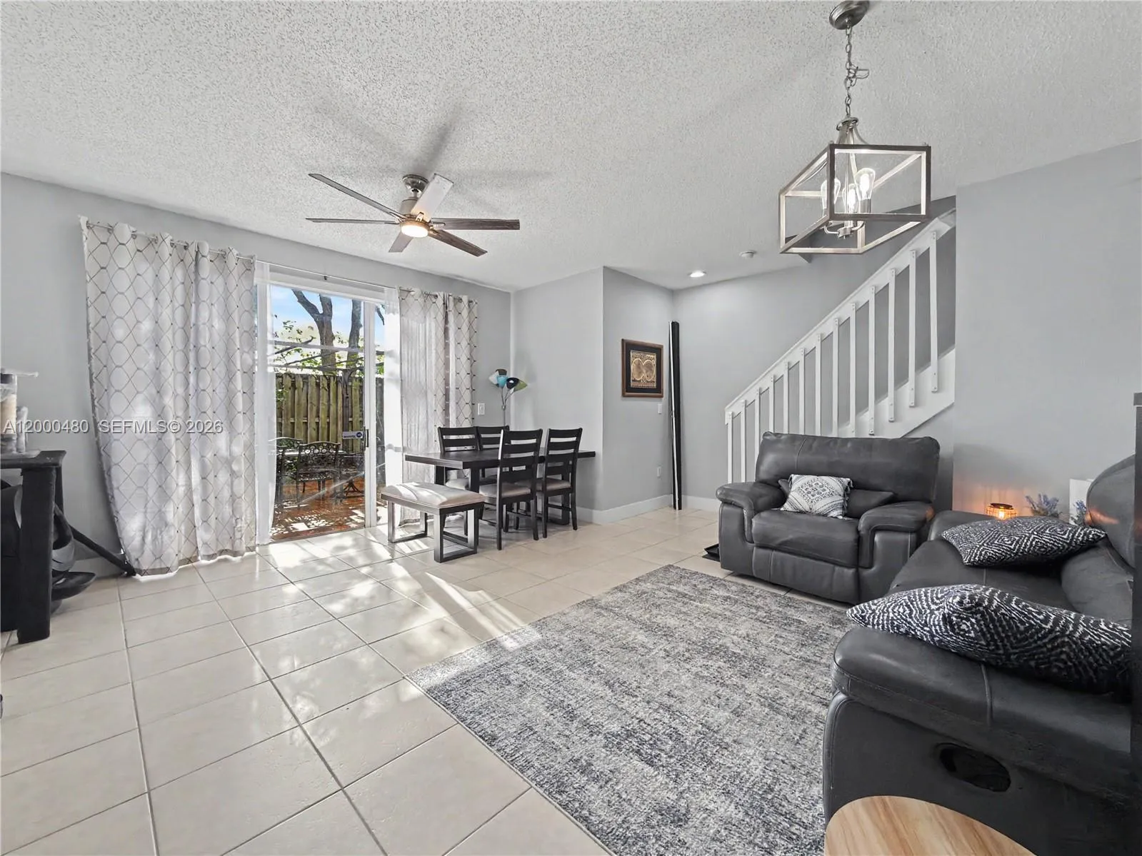 1033 NE 42nd Pl, Homestead FL 33033