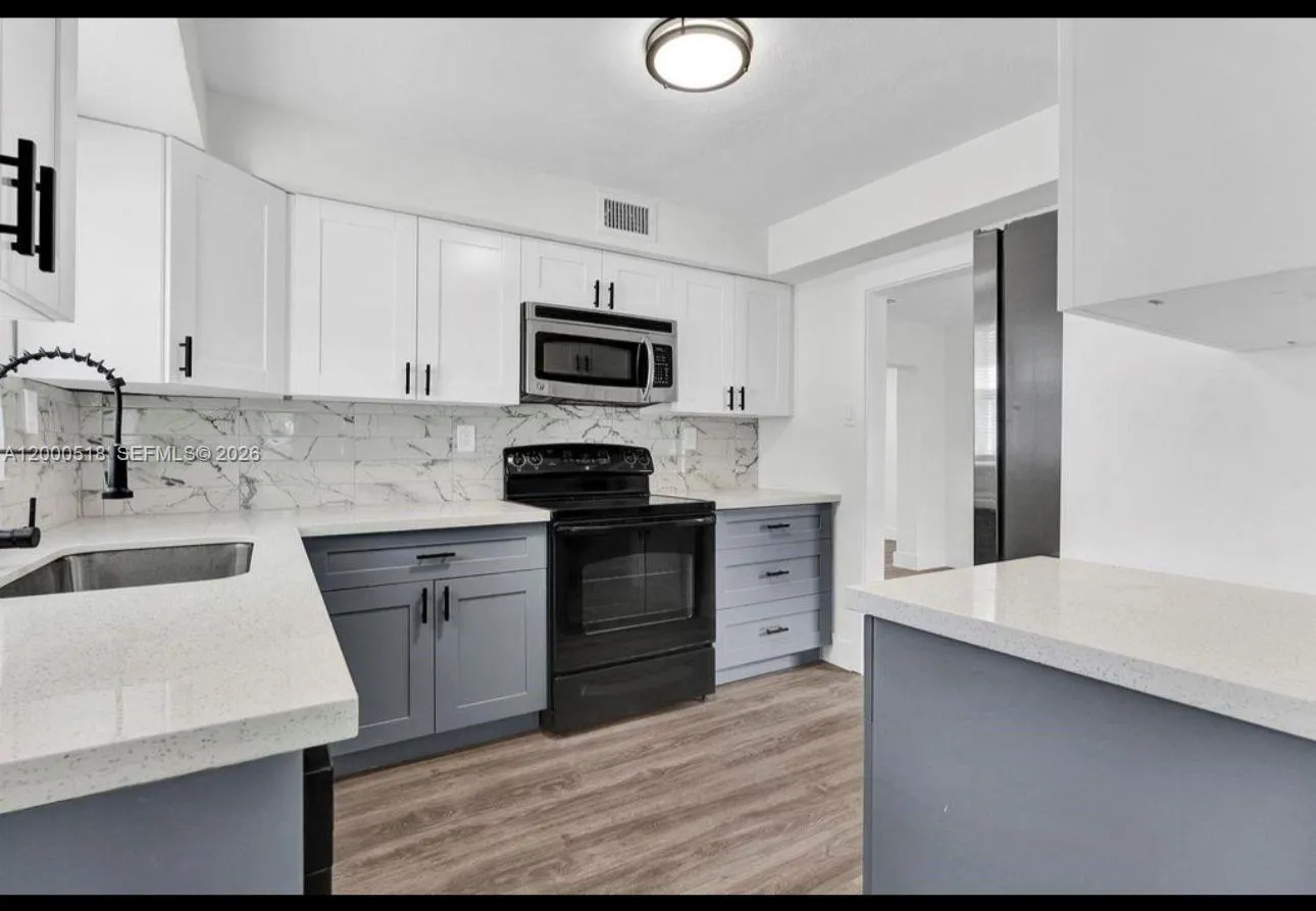 427 NW 19th Ave # 0, Fort Lauderdale FL 33311