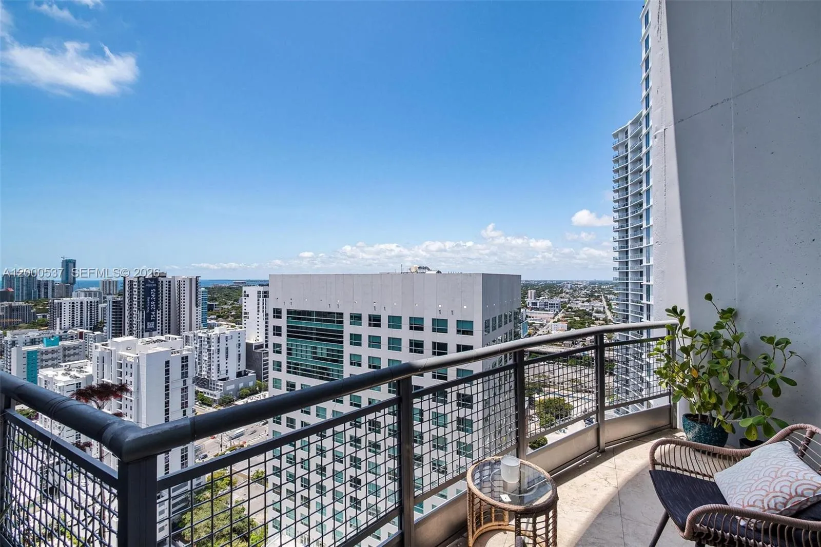 690 SW 1st Ct, Miami FL 33130