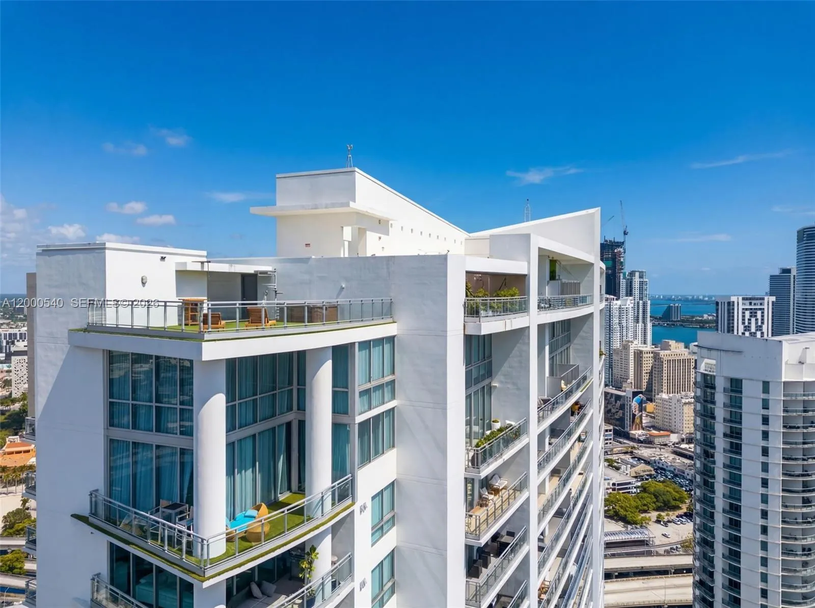 90 SW 3rd St # 12, Miami FL 33130