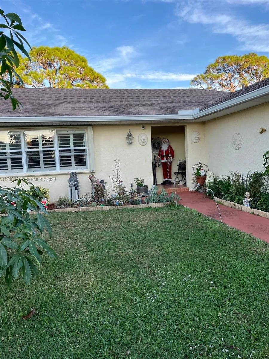 1637 SW Taurus Ln, Port St. Lucie FL 34984