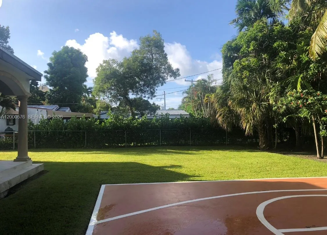 428 SW 28th Rd, Miami FL 33129