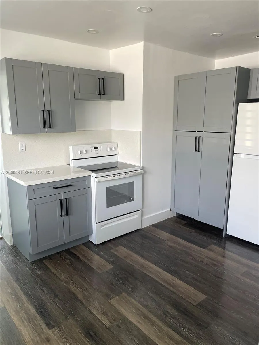 2350 SW 26th Ln, Miami FL 33133