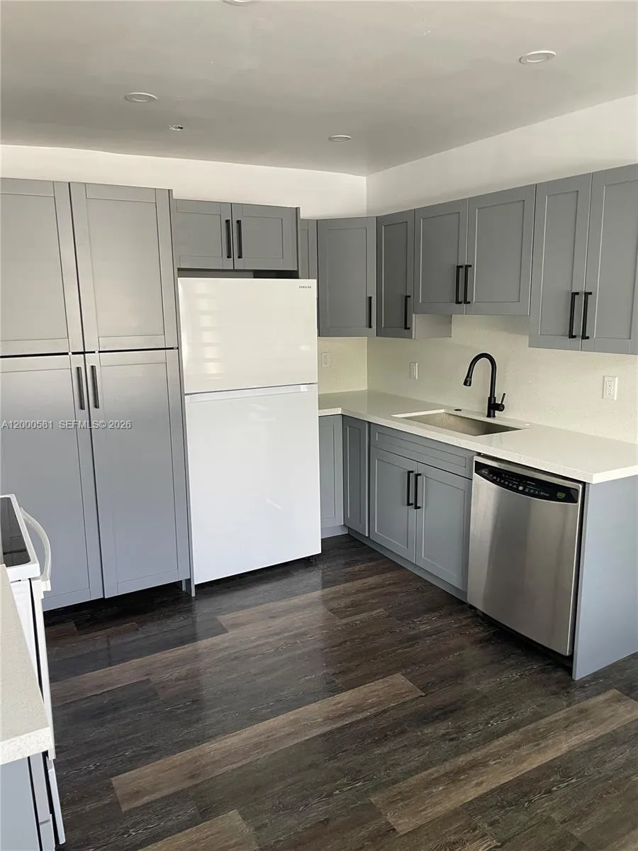 2350 SW 26th Ln, Miami FL 33133