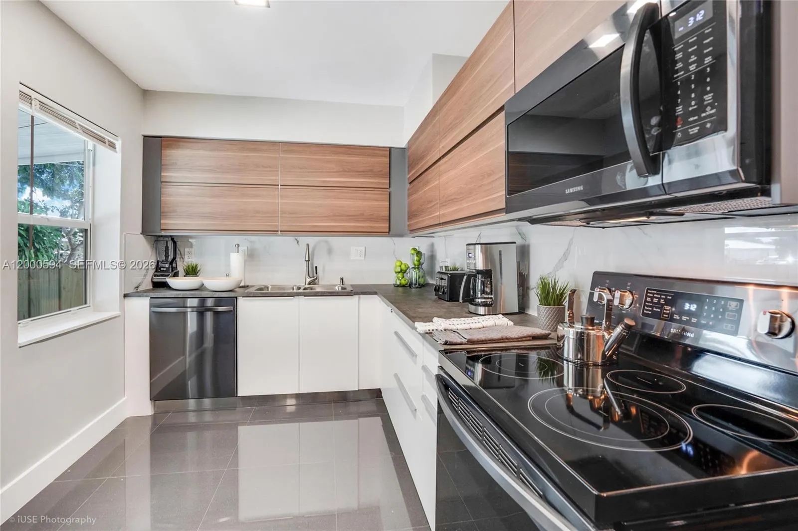 2990 NW 50th st, Miami FL 33142