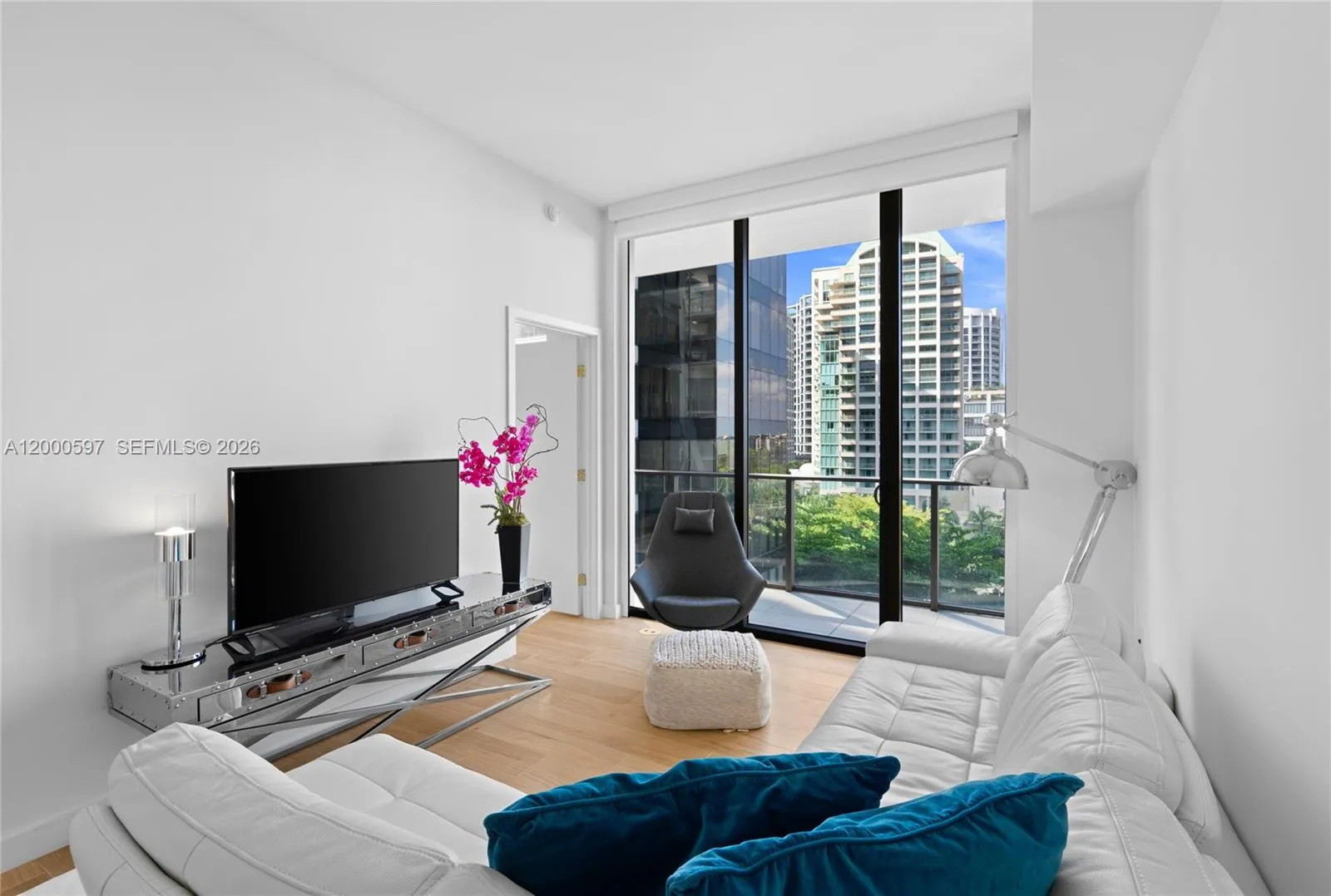 2678 Tigertail Ave # 615, Miami FL 33133