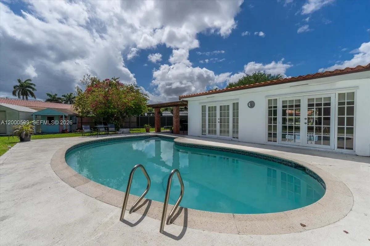 8197 W 14th Ct, Hialeah FL 33014