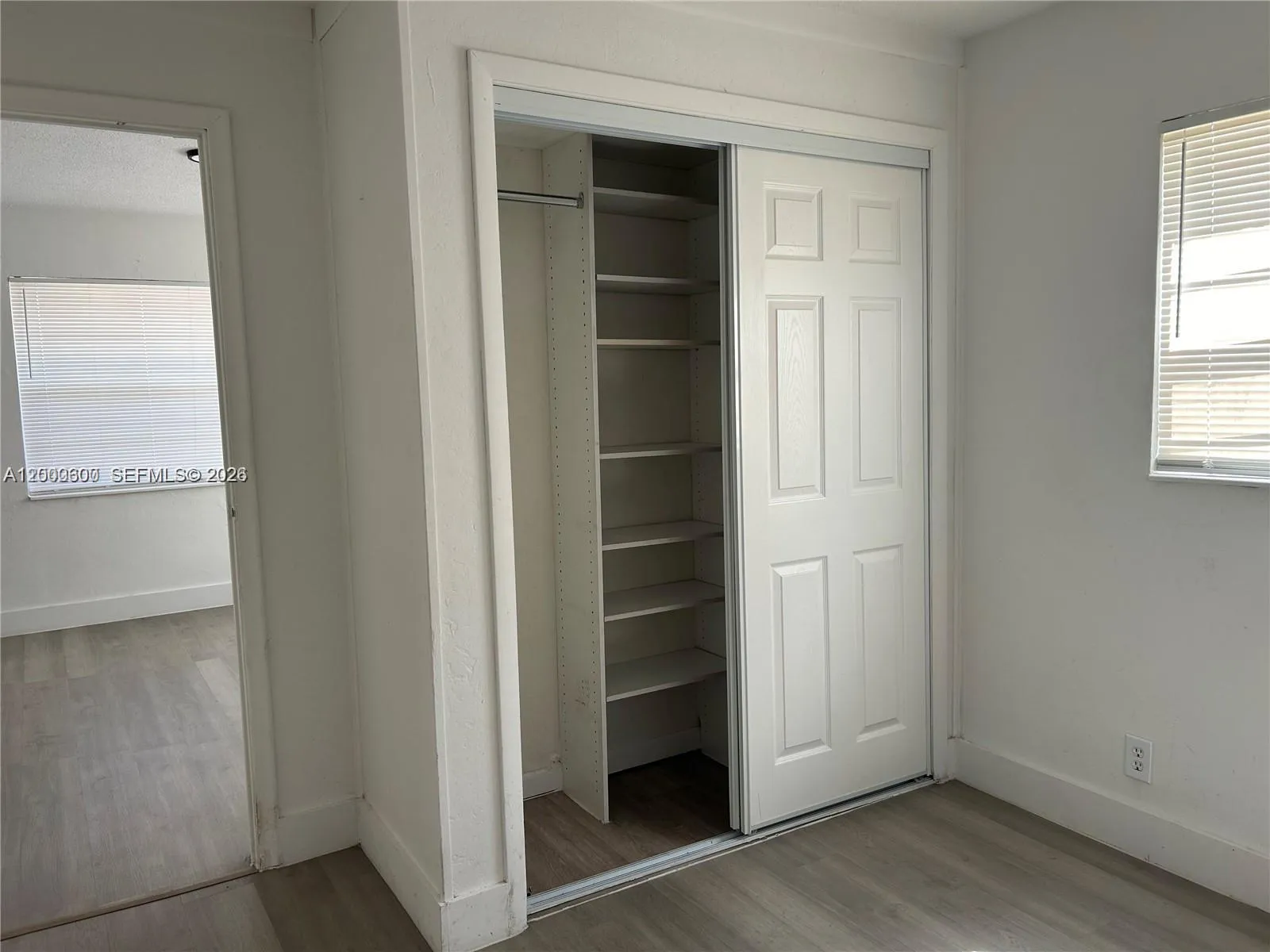 904 SW 10th St, Hallandale Beach FL 33009