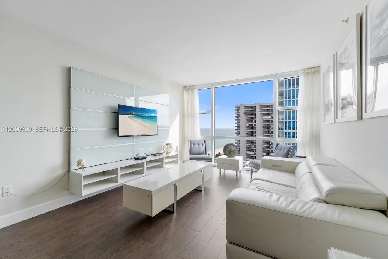 6801 Collins Ave, Miami Beach FL 33141