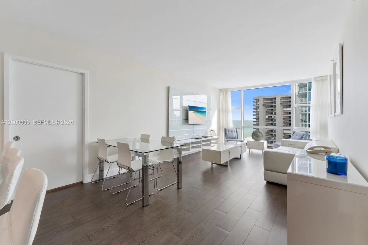 6801 Collins Ave, Miami Beach FL 33141