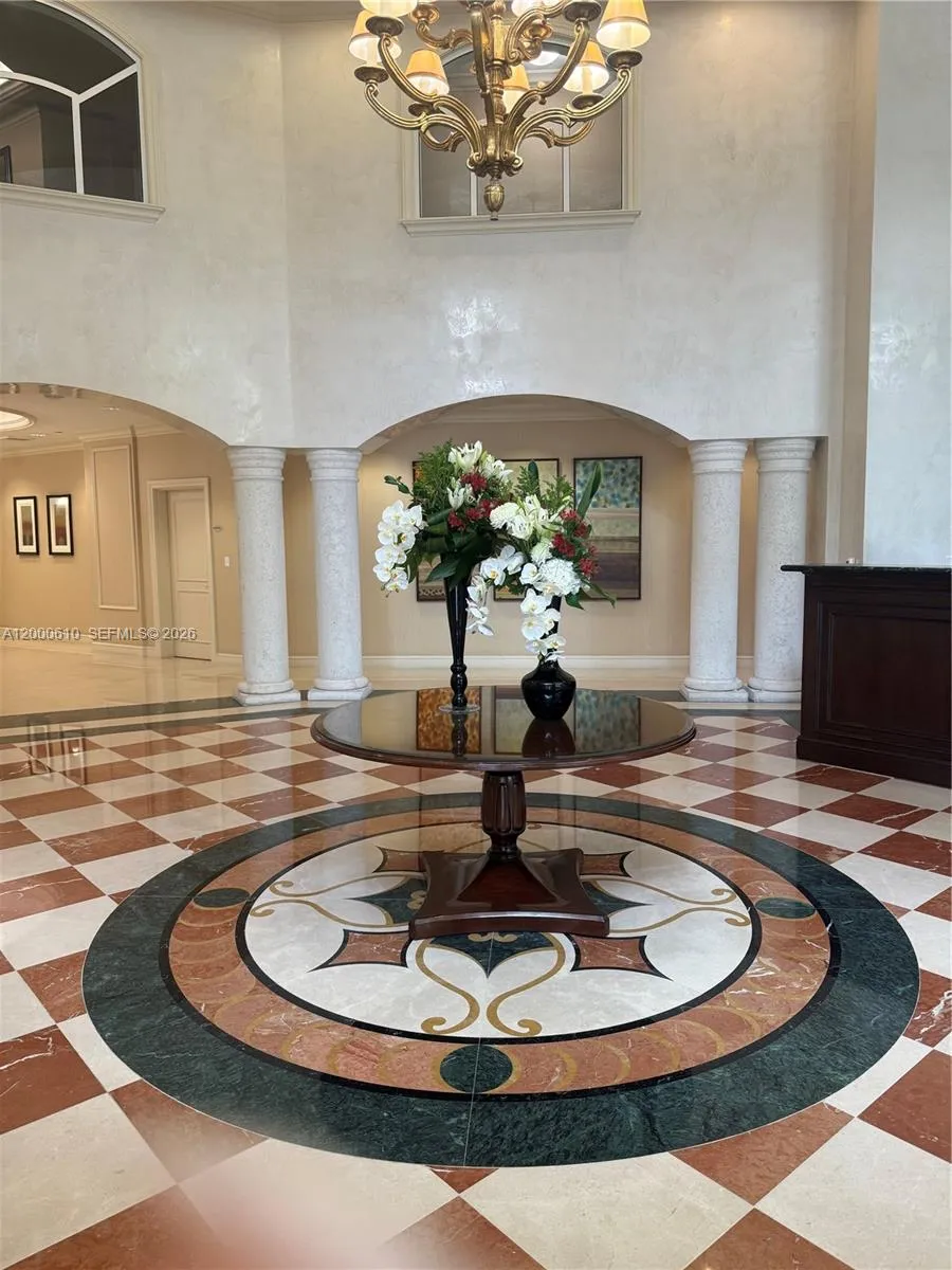 20000 E Country Club Dr, Aventura FL 33180