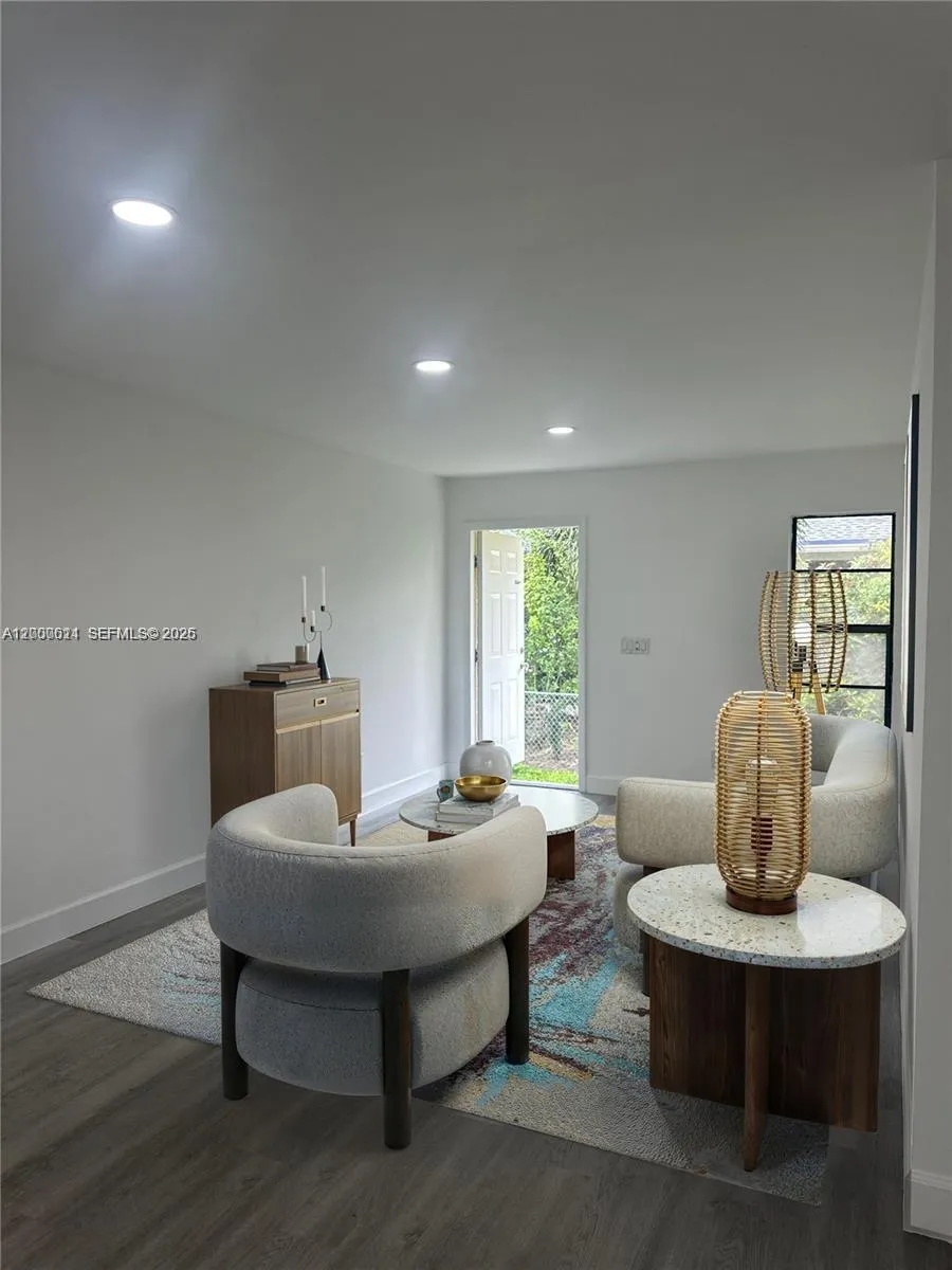 6560 SW 49th St # 1, Davie FL 33314