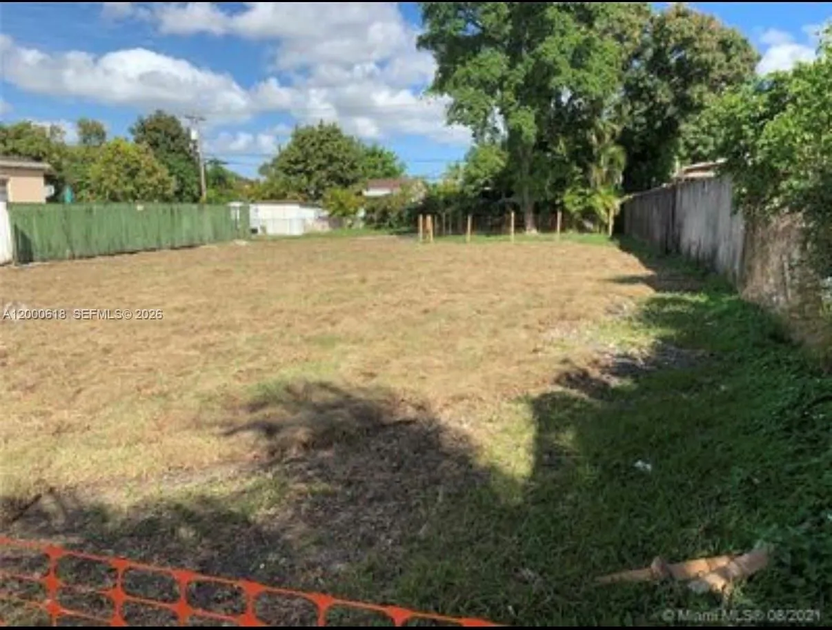 601 sw 44th ct, Miami FL 33134