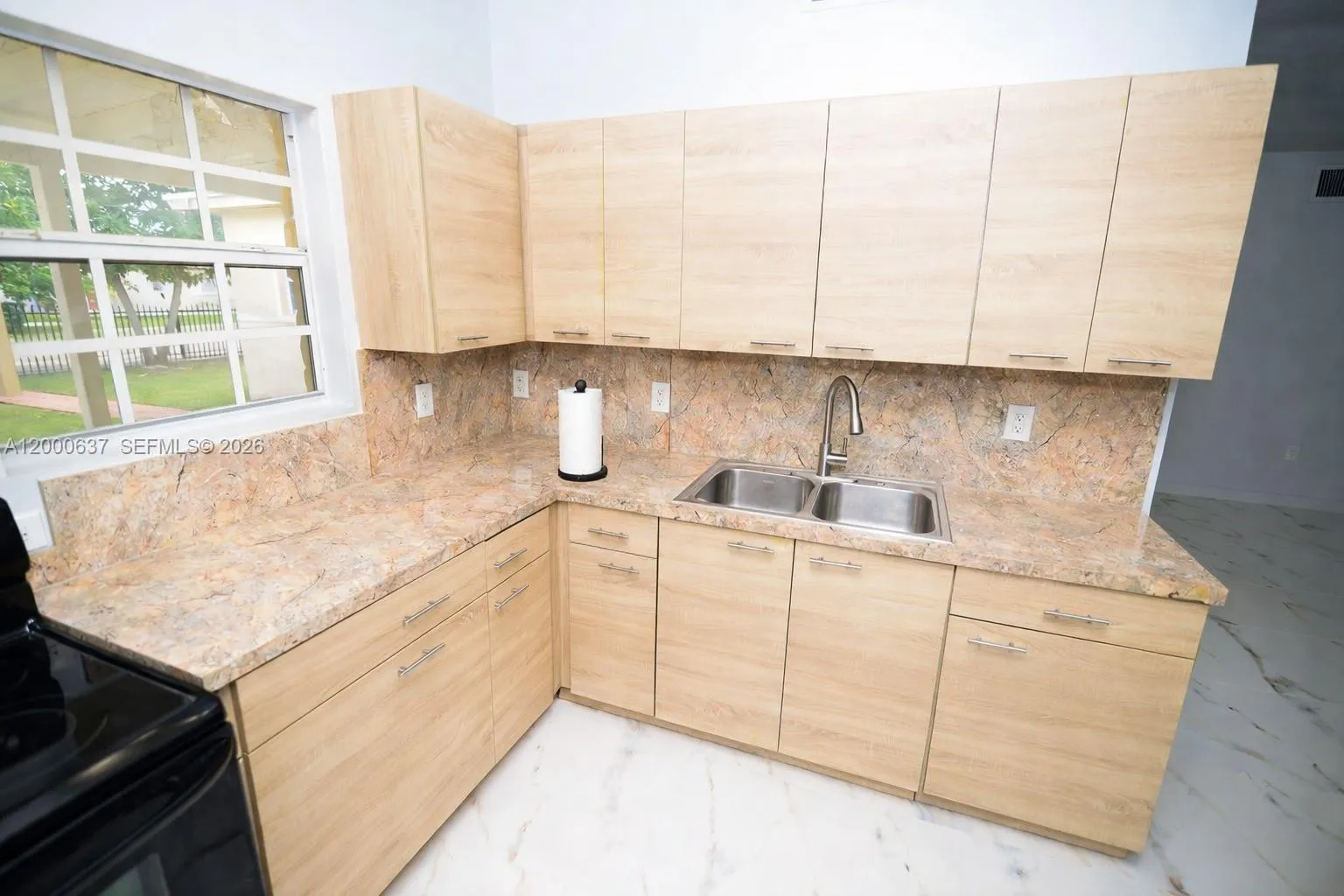 298 NW 104th St, Miami FL 33150