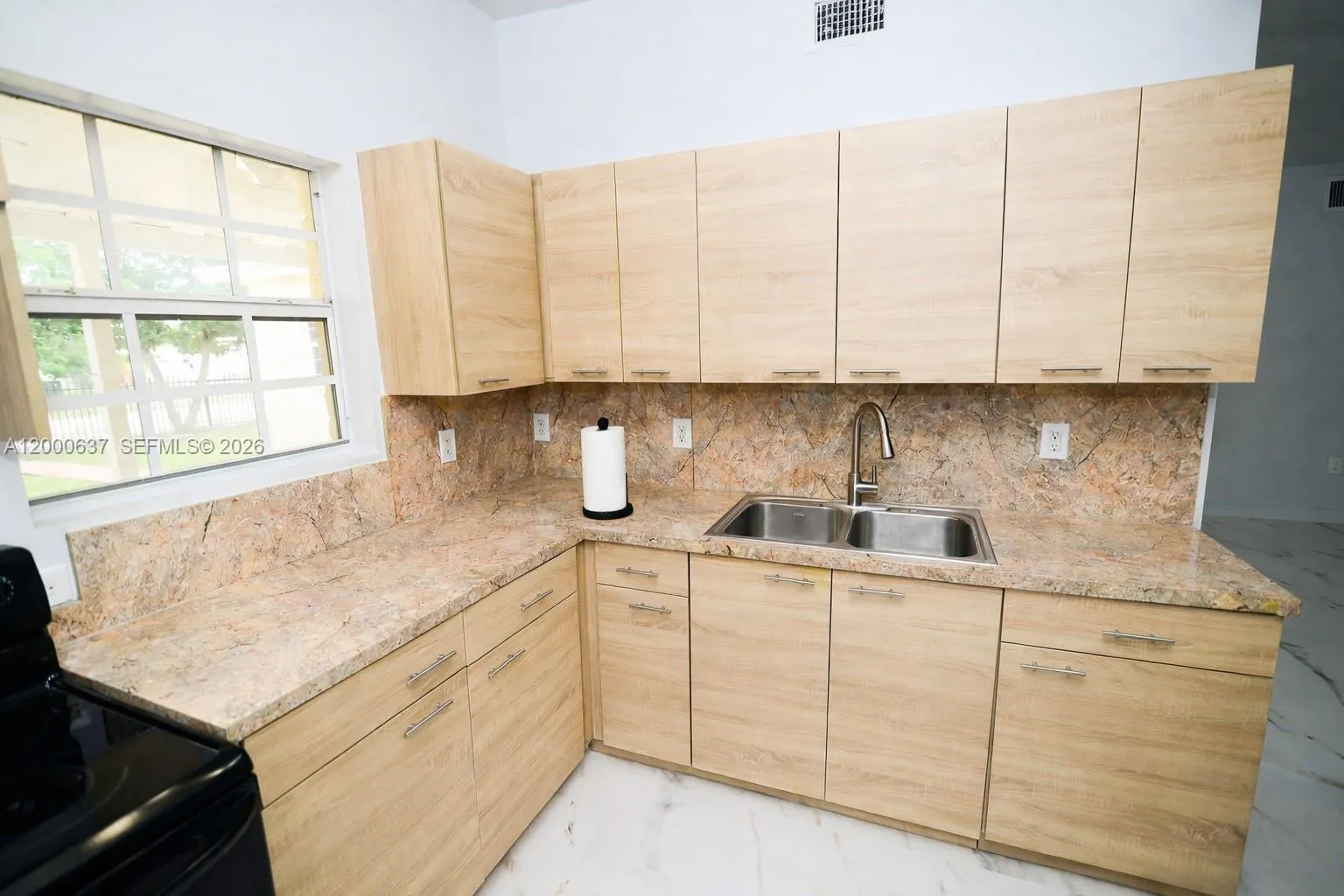 298 NW 104th St, Miami FL 33150