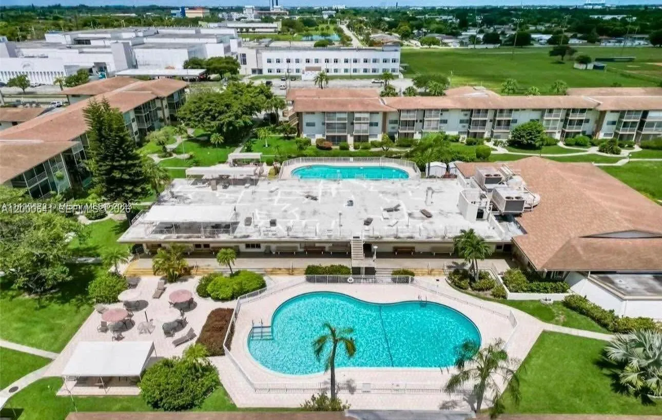 16900 NE 14 # 109, Miami FL 33162