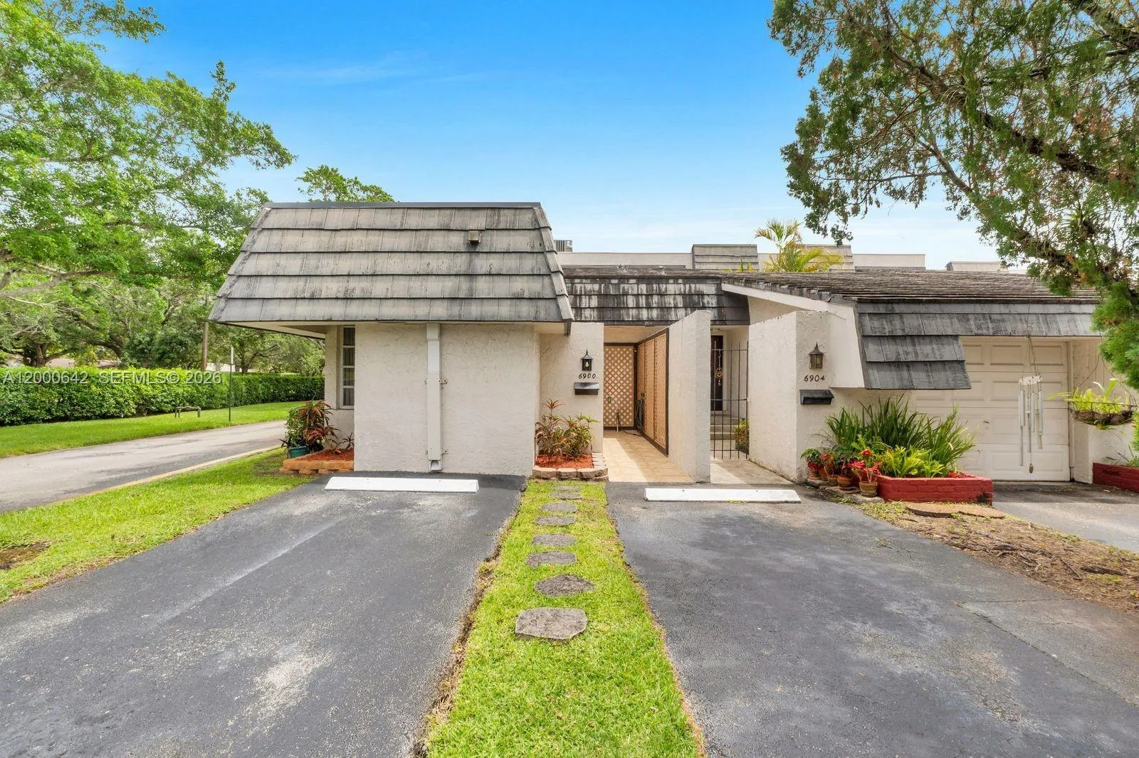 6900 NW 5th St # 201, Plantation FL 33317